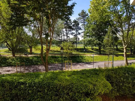 location appartement 2 pièces 56 m² à saint-cloud (92210)  1 450 €