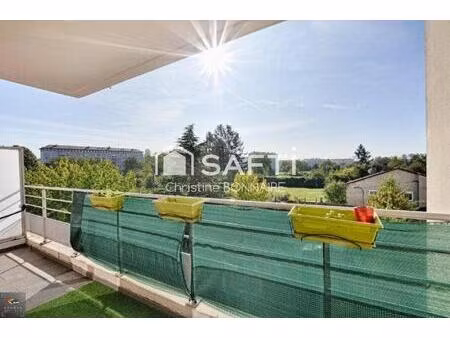 appartement t3 avec balcon et box en sous sol