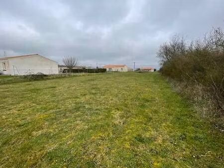 vente terrain à arces (17120) : à vendre / arces