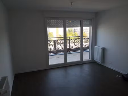 location appartement 2 pièces 40 m² à meaux (77100)  890 €