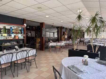 vente bureaux et commerces à taden (22100) : à vendre / 362m² taden