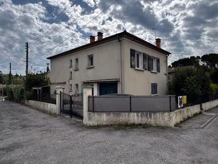 maison de charme avec beaux volumes et fort potentiel