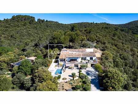 villa d'architecte d'exception panorama absolu sur la prov