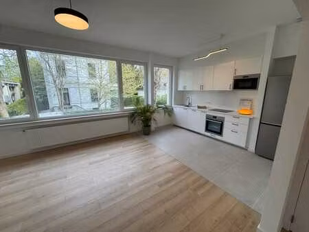 lumineux 2 chambres à watermael  fraîchement rénové