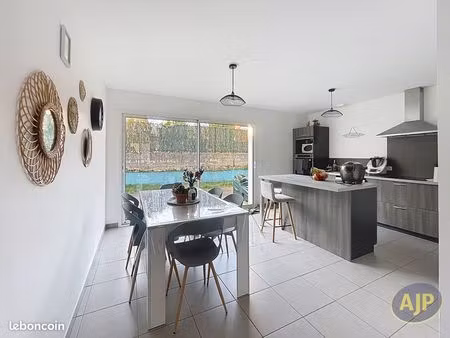 maison 4 pièces 79 m²