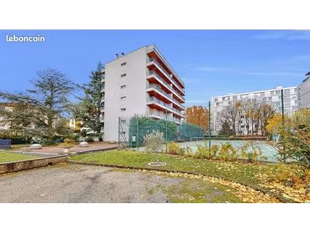 joli appartement t2 de 38 m² avec vue sur jardin