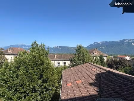 location t4 rénové + terrasse tullins