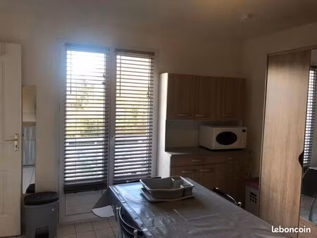 studio 1 pièce 18 m²