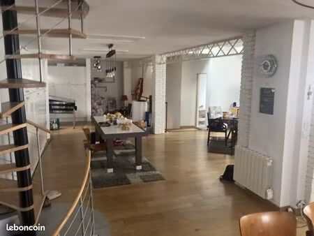 appartement 4 pièces 207 m²