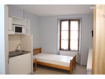 chambre meublée pour étudiant(e)