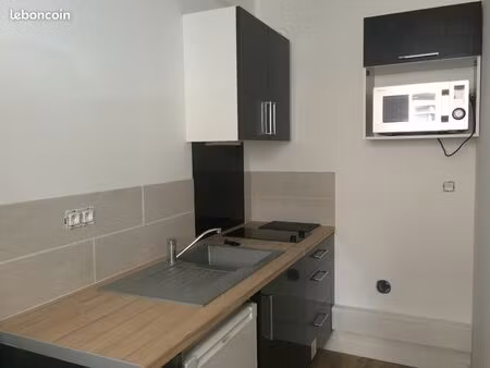 studio meublé bas henriville proche centre ville