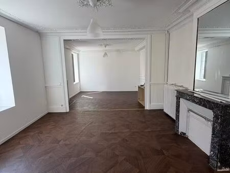 grand appartement familial 136 m² - 6 pièces - centre-ville- dpe a