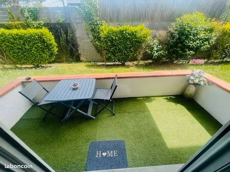 t3 récent sur lons au calme avec terrasse