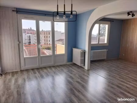 appartement 2 pièces 63 m²
