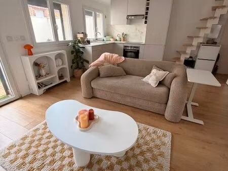 studio mezzanine / 28m² / rosny-sous-bois (rer e)