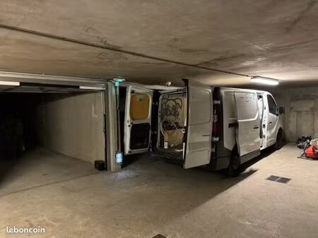 grand box 30m2 cergy rer