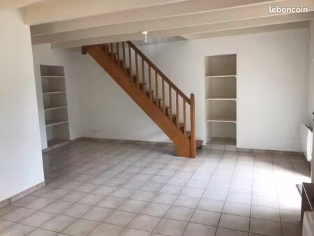 appartement rénové dans une petite citée de caractère