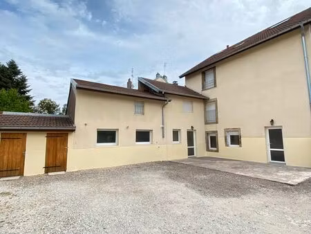 loue grand f4 avec terrasse et 2 parkings