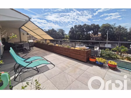 location appartement  m² t-4 à villeneuve-lès-avignon  1 200 €