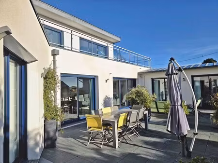 maison de luxe avec vue sur mer à vendre à clohars-carnoët : 756 000 €