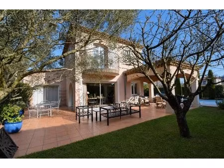 villa 6 pièces avec piscine à montboucher-sur-jabron