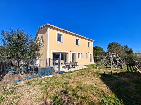 villa cuers 8 pièce(s) 142 + dépendance 25 m2 sur terrain de 750m2 avec garage de 32 m2 et