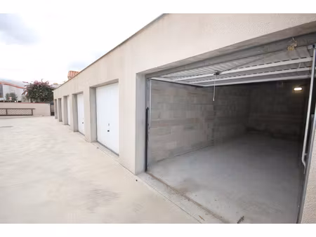 box de garage à louer