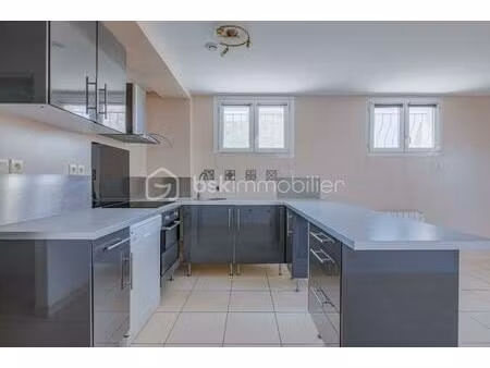 appartement de 41 80 m² à decines-charpieu