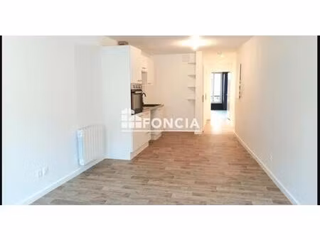 immeuble a vendre loue dans son entierete allevard
