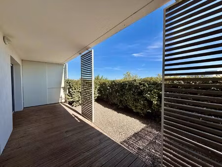 charmant t2 avec terrasse et jardin