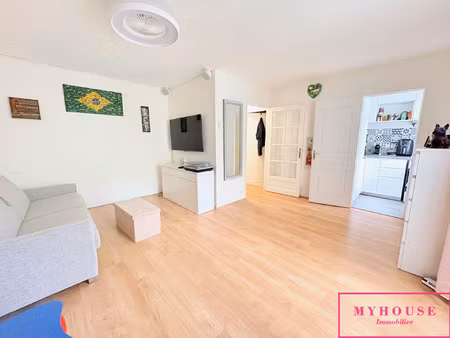 studio 30m2 (proche transports)