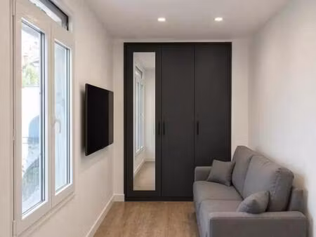 studio / 18m² / saint-denis-université (ligne 13)