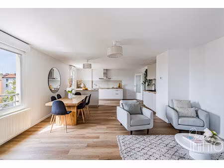 reconnaissance balzac / montchat - lumineux t6 de 140m² avec vue dégagée