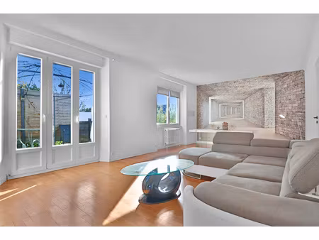 individuelle de plain pied sur sous sol complet  f4  111 m2 