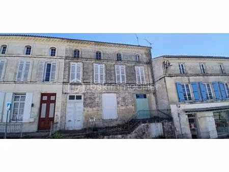 demeure de 250 m² à burie