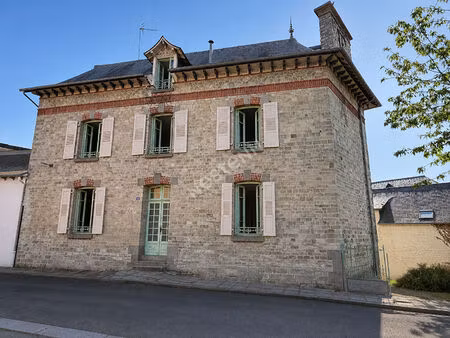 maison de ville d'exception à vendre au coeur de châteaugiron