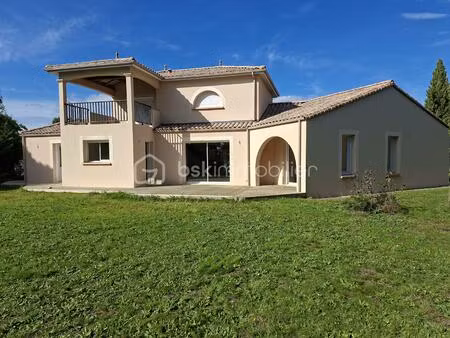 maison de 151 m² à chauche