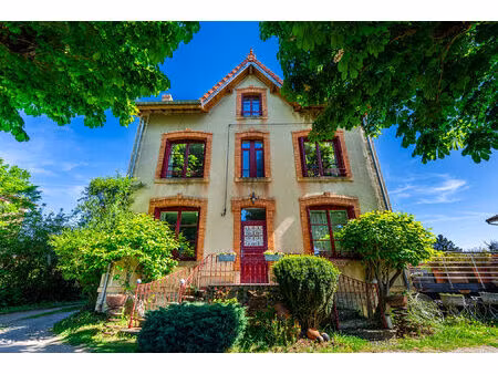 maison familiale de caractère ? 374 m² ? 5 chambres ? terrain 2 066 m² ? fort potentiel