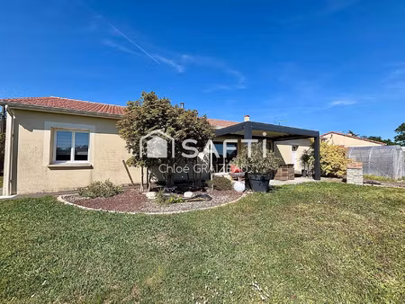 vente maison 4 pièces 103 m² nueil-les-aubiers (79250)