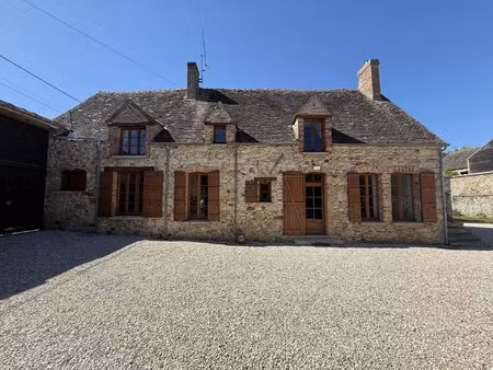 maison de caractère – 4 chambres – dépendances – terrain 1 000 m² – villemanoche