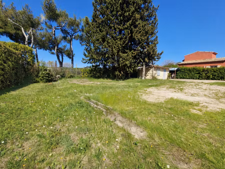 terrain viabilisé à vendre à saint cannat - construction libre