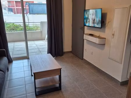 location studio meublé