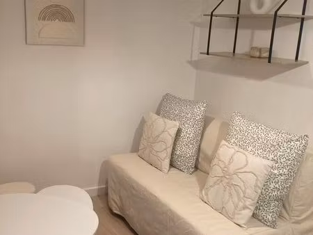 studio refait à neuf en plein centre d'azay-le-rideau