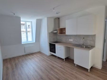 location t2 28m² rénové à neuf – cambrai centre