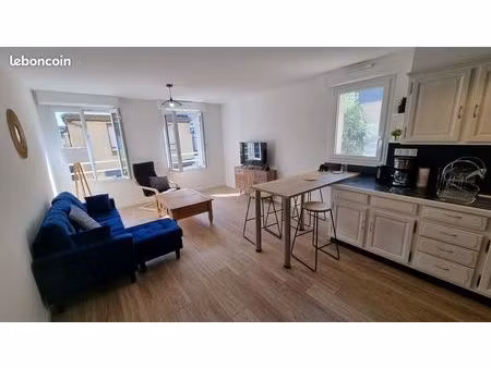 appartement très lumineux avec chambre séparée