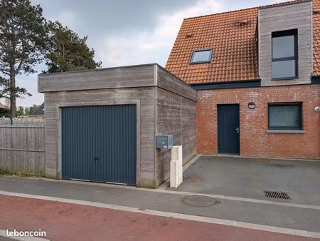 belle maison semi-mitoyenne