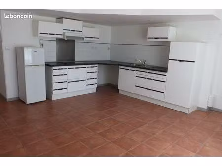 t3 62 m2 parking terrasse