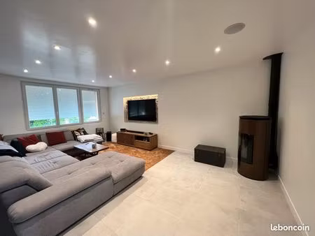 appartement t4 récent & meublé en centre-ville