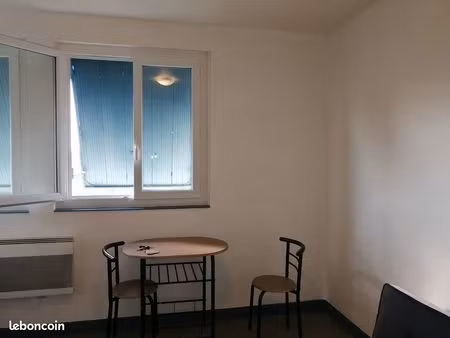 loue studio meublé