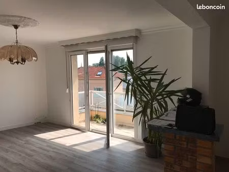 grand f2 lumineux avec balcon – résidence sécurisée – étampes 91150